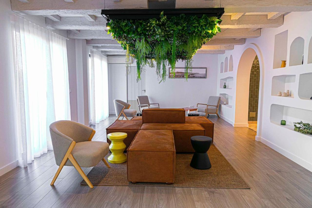 Hotel Lombina Пуэбла-дель-Караминьяль Экстерьер фото