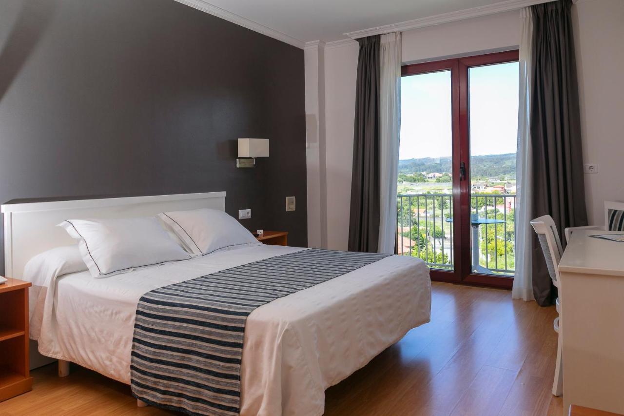 Hotel Lombina Пуэбла-дель-Караминьяль Экстерьер фото