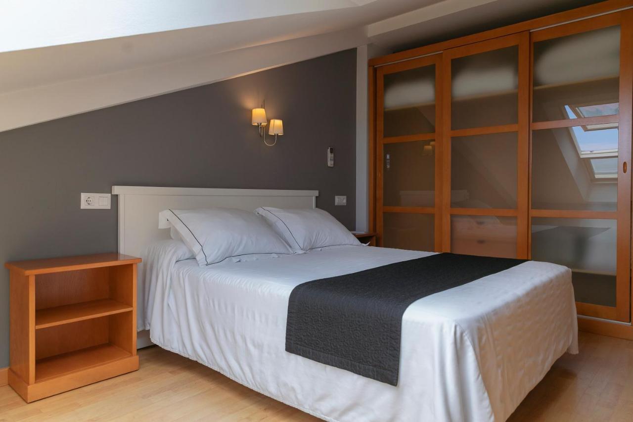 Hotel Lombina Пуэбла-дель-Караминьяль Экстерьер фото